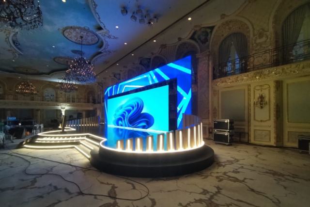 منصة ومسرح بشاشة LED